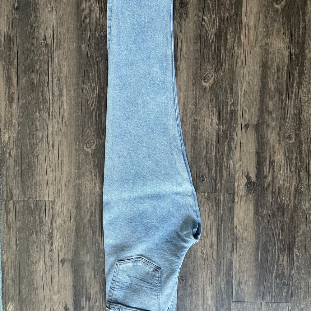 American Eagle Outfitters Light Blue Mom Jeans